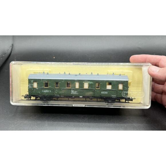 1 TRIX 52 3761 WORKERS Sleeping Quarters CAR HO Scale In Original Plastic Box! 2 - Picture 1 of 7